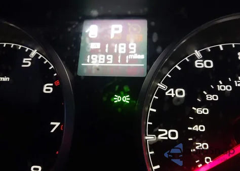 2013 Subaru Outback 2.5I Premium z USA, uszkodzony, nr VIN 4S4BRBCC4D3323502